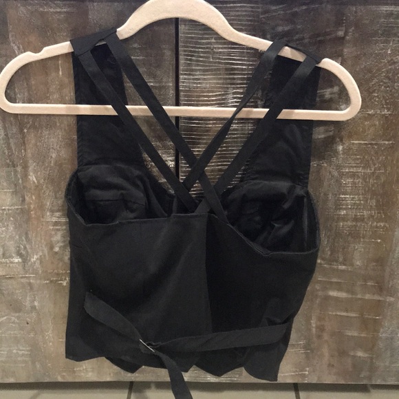 Vest - Picture 2 of 5